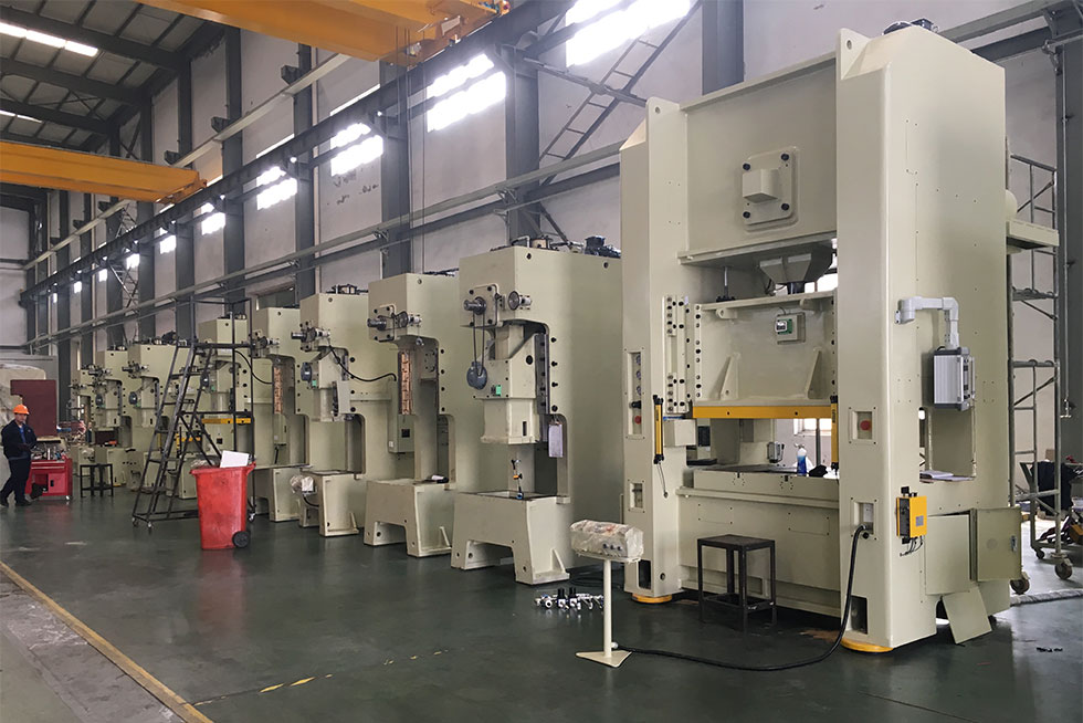 氣動沖床生產(chǎn)裝配