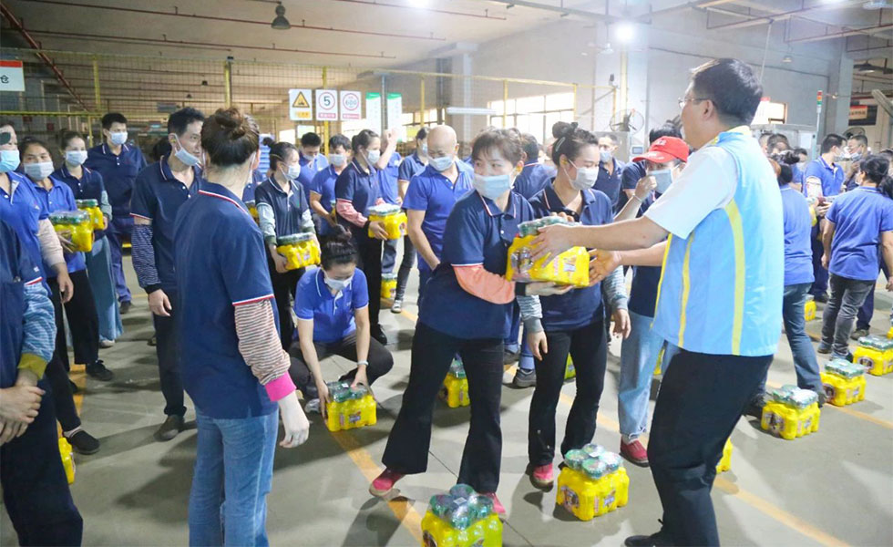 工廠夏日發(fā)福利